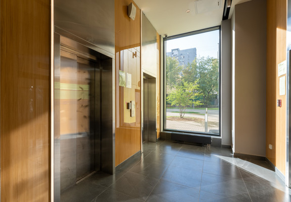 Продам трехкомнатную (3-комн.) квартиру, Староалексеевская ул, 5А, Москва г