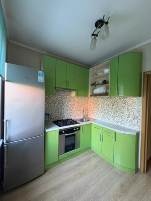 Продам двухкомнатную (2-комн.) квартиру, Ленина ул, 18, Дзержинский г