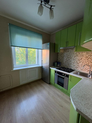 Продам двухкомнатную (2-комн.) квартиру, Ленина ул, 18, Дзержинский г