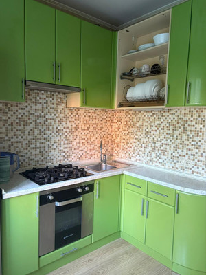 Продам двухкомнатную (2-комн.) квартиру, Ленина ул, 18, Дзержинский г