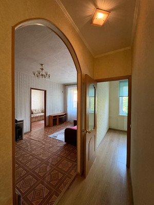 Продам двухкомнатную (2-комн.) квартиру, Ленина ул, 18, Дзержинский г