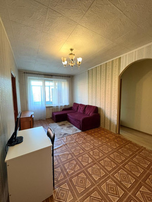 Продам двухкомнатную (2-комн.) квартиру, Ленина ул, 18, Дзержинский г