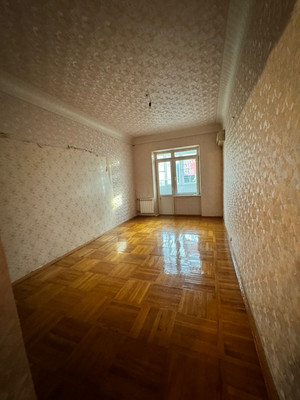 Продам трехкомнатную (3-комн.) квартиру, Рашпилевская ул, 132, Краснодар г