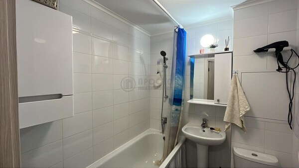 Продам однокомнатную (1-комн.) квартиру, Михайлова ул, 30Ак1, Москва г