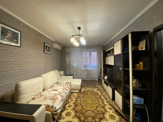 Продам трехкомнатную (3-комн.) квартиру, Ляпидевского ул, 66а, Тихорецк г