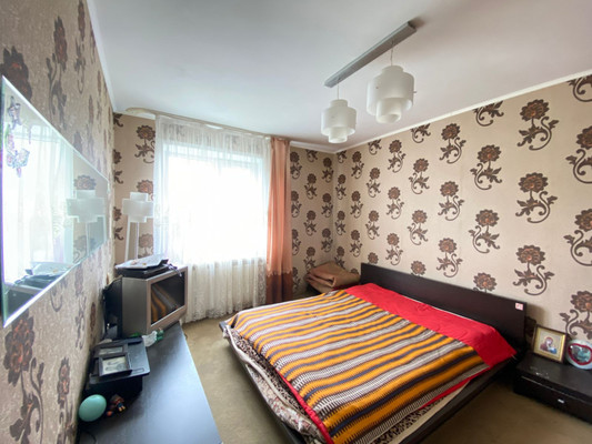 Продам трехкомнатную (3-комн.) квартиру, Ляпидевского ул, 66а, Тихорецк г