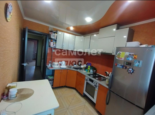 Продам трехкомнатную (3-комн.) квартиру, Чапаева ул, 2/3, Тихорецк г