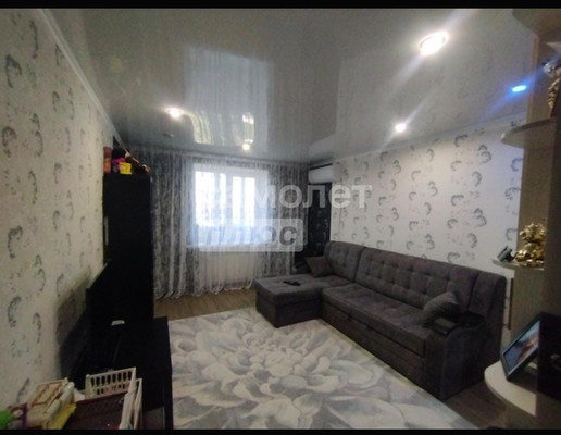 Продам трехкомнатную (3-комн.) квартиру, Чапаева ул, 2/3, Тихорецк г