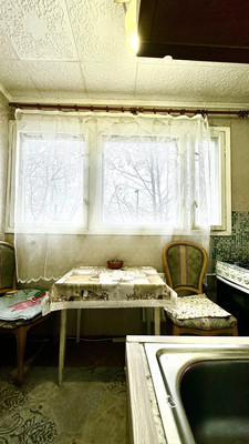 Продам трехкомнатную (3-комн.) квартиру, Стачек пр-кт, 103к1, Санкт-Петербург г