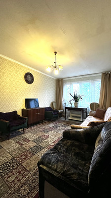 Продам трехкомнатную (3-комн.) квартиру, Стачек пр-кт, 103к1, Санкт-Петербург г