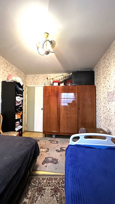 Продам трехкомнатную (3-комн.) квартиру, Стачек пр-кт, 103к1, Санкт-Петербург г