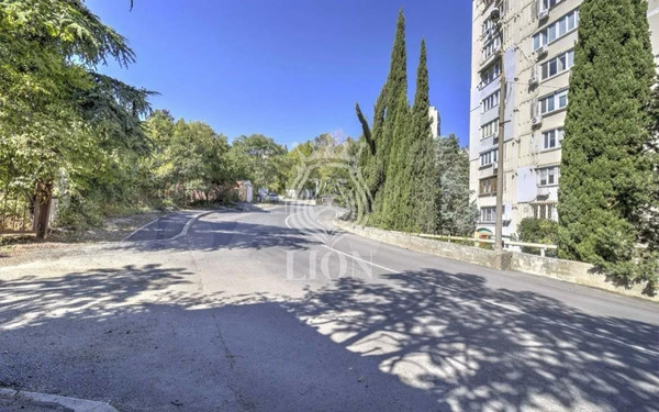 Продам двухкомнатную (2-комн.) квартиру, Нагорная ул, 13, Партенит пгт