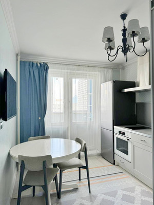 Продам двухкомнатную (2-комн.) квартиру, Березовая ул, 12, Видное г