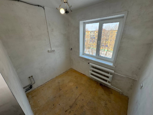 Продам двухкомнатную (2-комн.) квартиру, Комсомольская ул, 38, Комсомольск-на-Амуре г