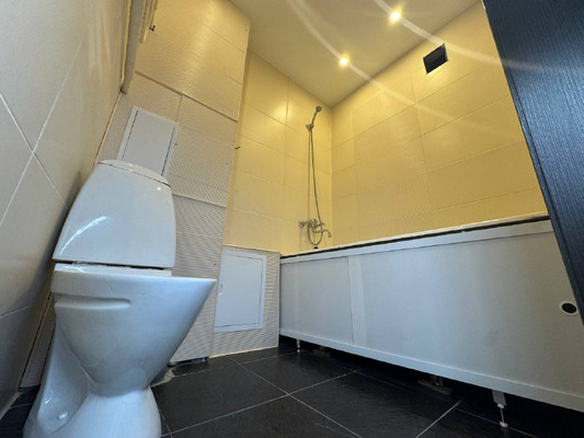 Продам двухкомнатную (2-комн.) квартиру, Комсомольская ул, 38, Комсомольск-на-Амуре г