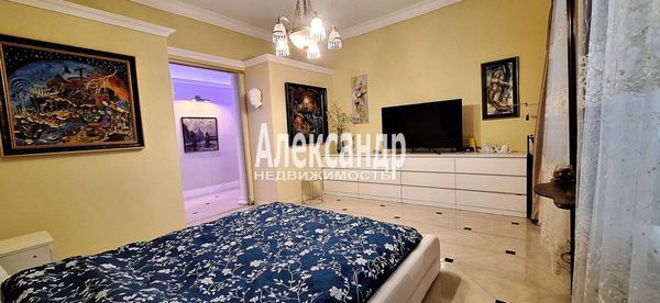 Продам трехкомнатную (3-комн.) квартиру, Рентгена ул, 6, Санкт-Петербург г