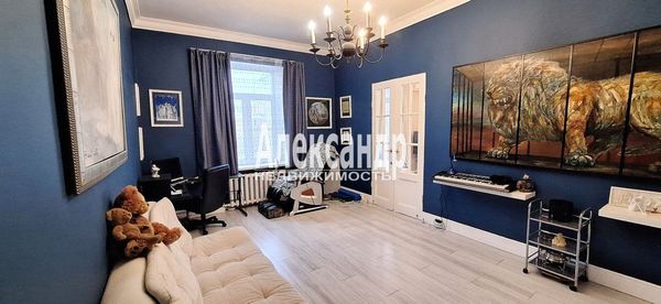 Продам трехкомнатную (3-комн.) квартиру, Рентгена ул, 6, Санкт-Петербург г