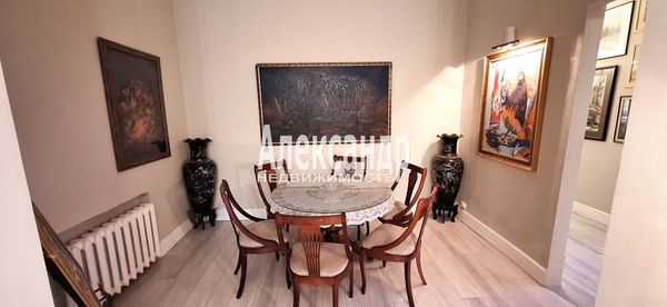 Продам трехкомнатную (3-комн.) квартиру, Рентгена ул, 6, Санкт-Петербург г