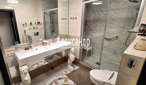 Продам трехкомнатную (3-комн.) квартиру, Рентгена ул, 6, Санкт-Петербург г