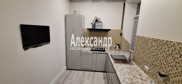 Продам трехкомнатную (3-комн.) квартиру, Рентгена ул, 6, Санкт-Петербург г