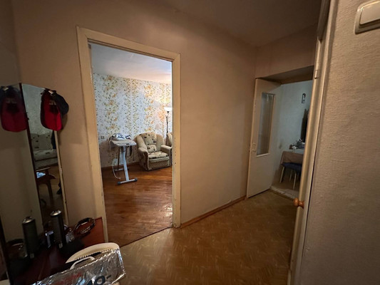 Продам двухкомнатную (2-комн.) квартиру, Гоголя ул, 168, Кропоткин г