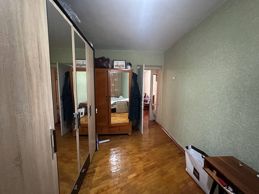 Продам двухкомнатную (2-комн.) квартиру, Гоголя ул, 168, Кропоткин г