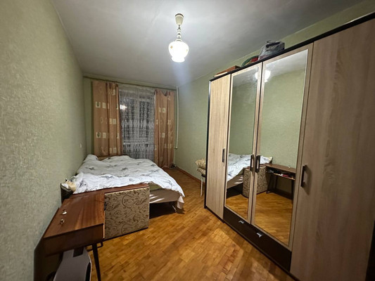 Продам двухкомнатную (2-комн.) квартиру, Гоголя ул, 168, Кропоткин г