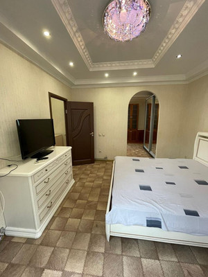 Продам двухкомнатную (2-комн.) квартиру, Клубничная (Центральный р-н) ул, 48, Сочи г