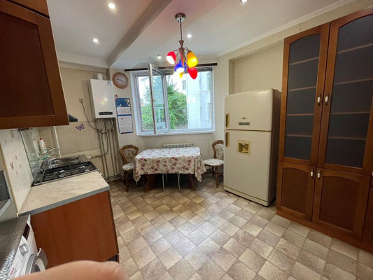 Продам двухкомнатную (2-комн.) квартиру, Клубничная (Центральный р-н) ул, 48, Сочи г