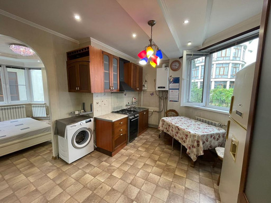 Продам двухкомнатную (2-комн.) квартиру, Клубничная (Центральный р-н) ул, 48, Сочи г