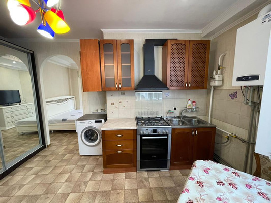 Продам двухкомнатную (2-комн.) квартиру, Клубничная (Центральный р-н) ул, 48, Сочи г