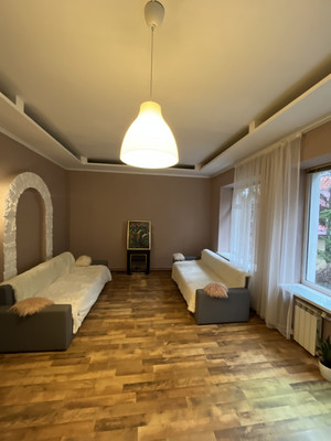 Продам трехкомнатную (3-комн.) квартиру, Республиканская ул, 86А, Малаховка рп