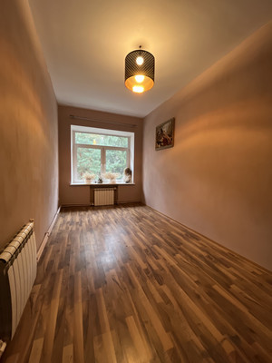 Продам трехкомнатную (3-комн.) квартиру, Республиканская ул, 86А, Малаховка рп