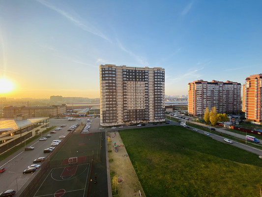 Продам трехкомнатную (3-комн.) квартиру, Тополиная ул, 401к1, Краснодар г