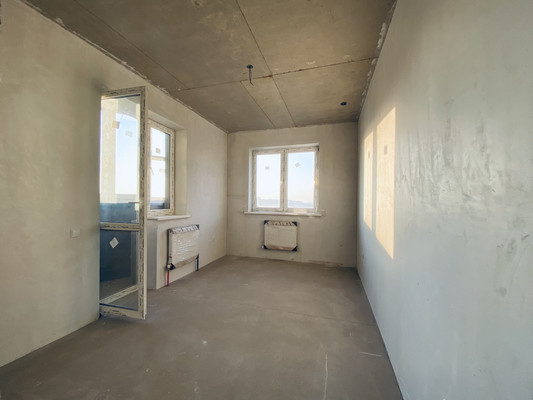 Продам трехкомнатную (3-комн.) квартиру, Тополиная ул, 401к1, Краснодар г