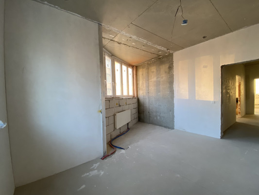 Продам трехкомнатную (3-комн.) квартиру, Тополиная ул, 401к1, Краснодар г