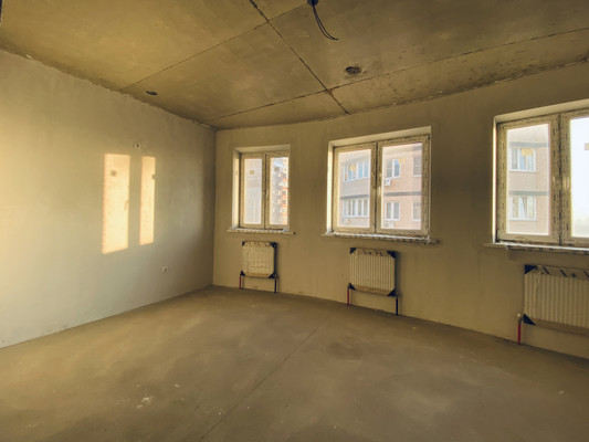 Продам трехкомнатную (3-комн.) квартиру, Тополиная ул, 401к1, Краснодар г