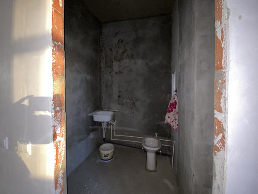 Продам трехкомнатную (3-комн.) квартиру, Тополиная ул, 401к1, Краснодар г