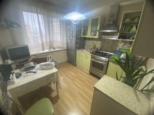 Продам трехкомнатную (3-комн.) квартиру, Маршала Жукова ул, 14, Сырьево д