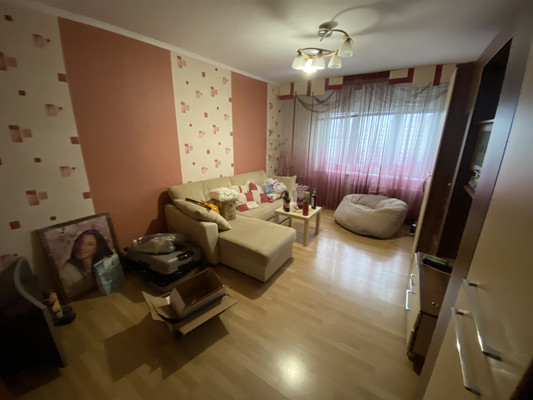 Продам трехкомнатную (3-комн.) квартиру, Маршала Жукова ул, 14, Сырьево д