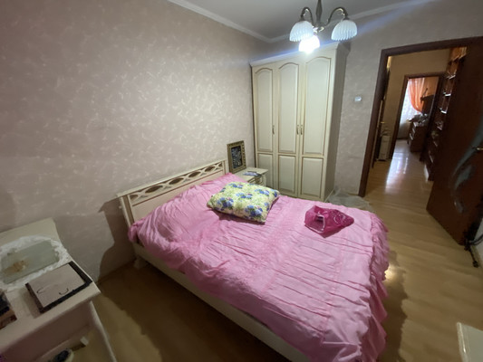 Продам трехкомнатную (3-комн.) квартиру, Маршала Жукова ул, 14, Сырьево д
