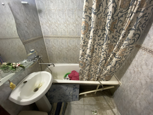 Продам трехкомнатную (3-комн.) квартиру, Маршала Жукова ул, 14, Сырьево д