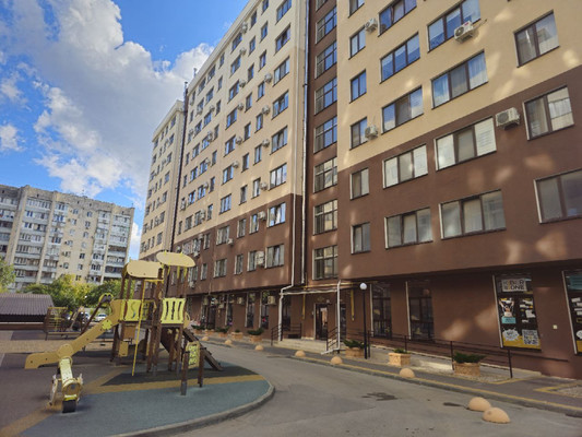 Продам однокомнатную (1-комн.) квартиру, Парковая ул, 1к1, Белоглинка с