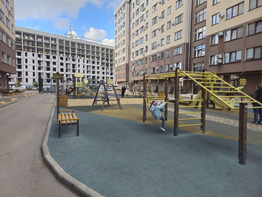 Продам однокомнатную (1-комн.) квартиру, Парковая ул, 1к1, Белоглинка с