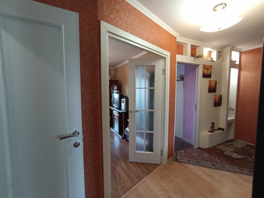 Продам трехкомнатную (3-комн.) квартиру, Д мкр, 55, Новомичуринск г