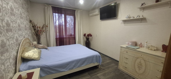 Продам двухкомнатную (2-комн.) квартиру, Мусина ул, 61а, Казань г