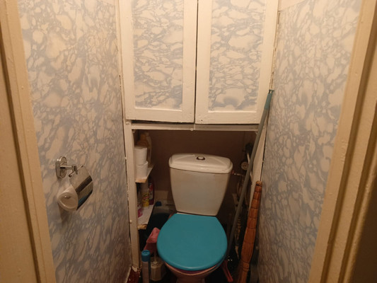 Продам двухкомнатную (2-комн.) квартиру, 7 Армии ул, 10а, Гатчина г