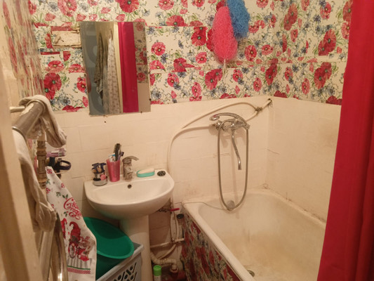 Продам двухкомнатную (2-комн.) квартиру, 7 Армии ул, 10а, Гатчина г