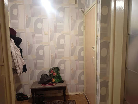 Продам двухкомнатную (2-комн.) квартиру, 7 Армии ул, 10а, Гатчина г