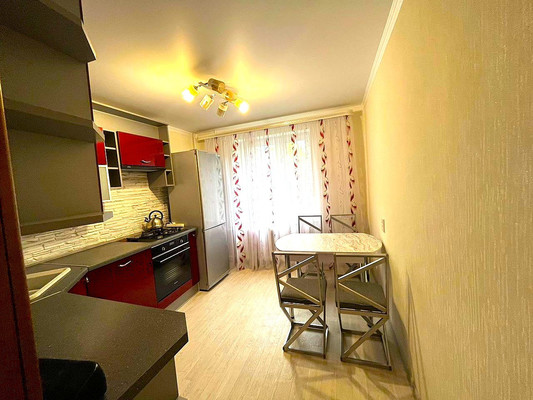 Продам двухкомнатную (2-комн.) квартиру, Маршала Борзова ул, 104, Калининград г